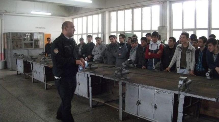 Motosiklet Kullanımı Ve Riskleri Eğitim Semineri