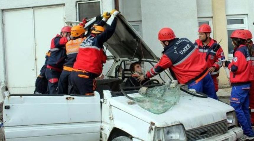 Ereğli&rsquo;De Deprem Ve Yangın Tatbikatı Ger&ccedil;eğini Aratmadı