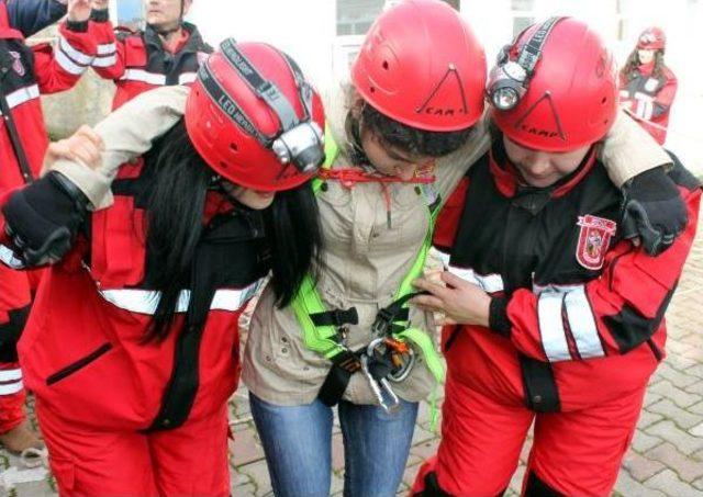 Ereğli’De Deprem Ve Yangın Tatbikatı Gerçeğini Aratmadı