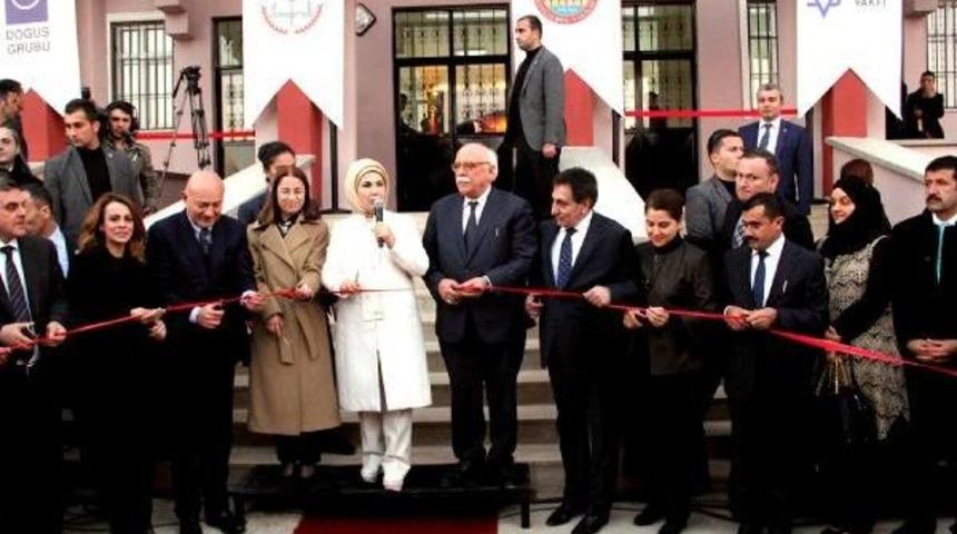 Emine Erdoğan T&uuml;rkiye&rsquo;Nin En B&uuml;y&uuml;k &Ccedil;adır Kentini A&ccedil;tı (3)