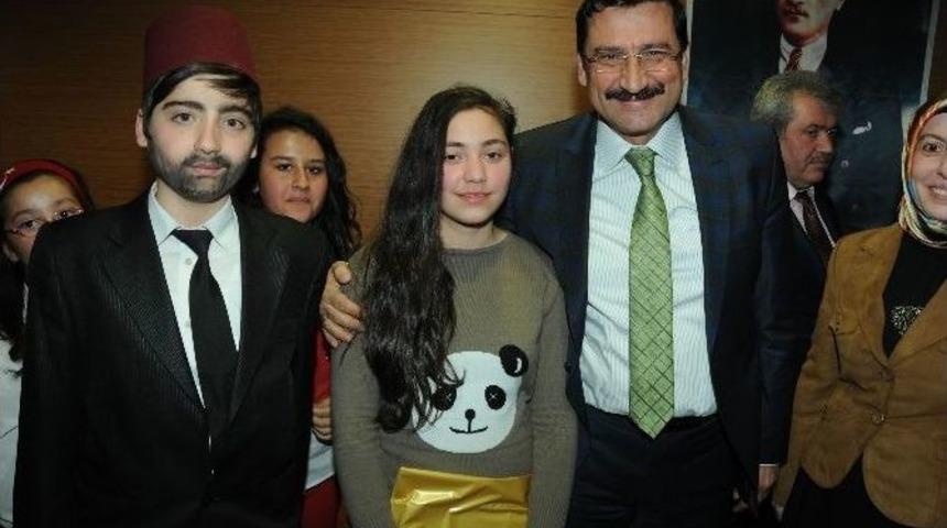 İstiklal Marşı&rsquo;nı En G&uuml;zel Okuyanlar Yarıştı