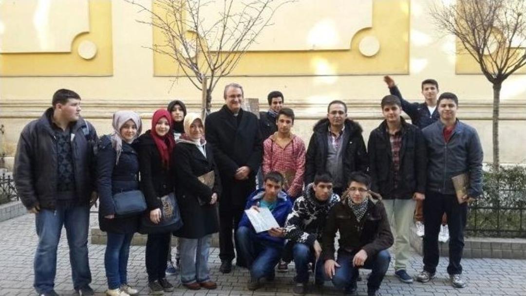 İmam-hatip &Ouml;ğrencileri Avrupa&rsquo;dan Van&rsquo;a D&ouml;nd&uuml;