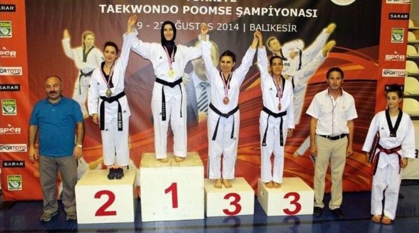 &Ouml;d&uuml;ll&uuml; Tekvandocudan Kadınlara &Ccedil;ağrı