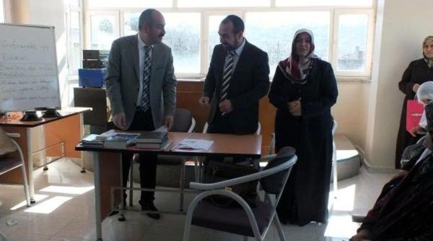 Baskil'de Kadın Cenazesi Yıkama Kursu