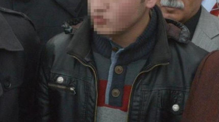 Cumhurbaşkanı'na Hakaretten Yargılanan Liseli M.e.a. I&ccedil;in 'reddi Hakim' Talebinde Bulunuldu (2)