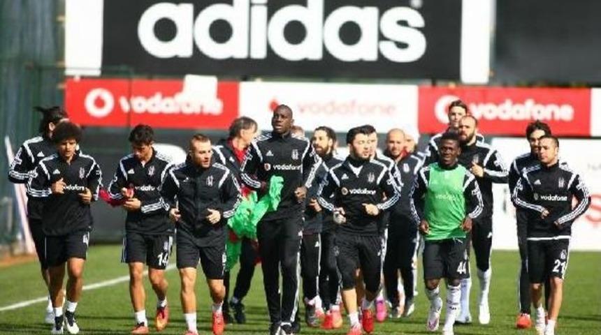 Beşiktaş'ın Idmanını Başkan Orman Da Takip Etti
