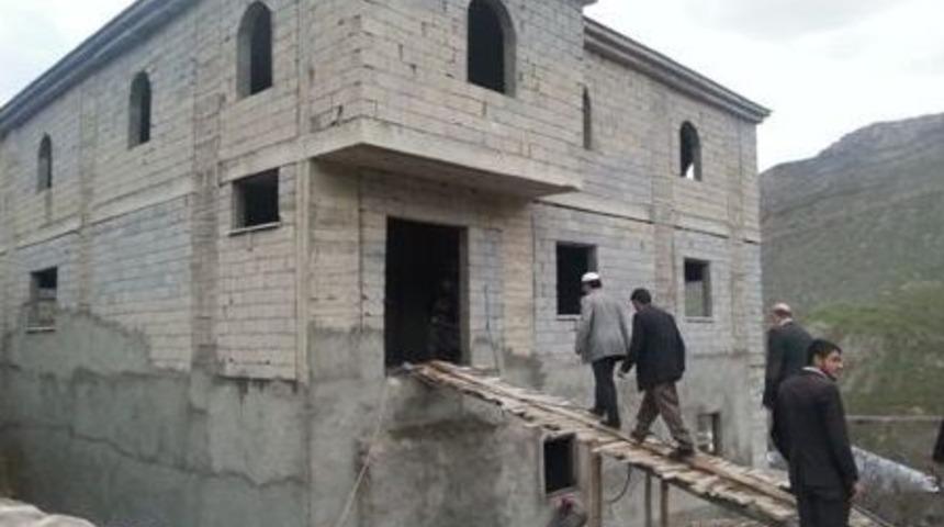 Hakkari İl M&uuml;ft&uuml;s&uuml; Geylani, İnşaatı Devam Eden Cami Ve Kuran Kursları &Ccedil;alışmalarını Denetledi