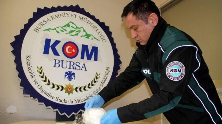 Uyuşturucuları Paspasa Sa&ccedil;tılar, Polis S&uuml;p&uuml;rgeyle &Ccedil;ekti