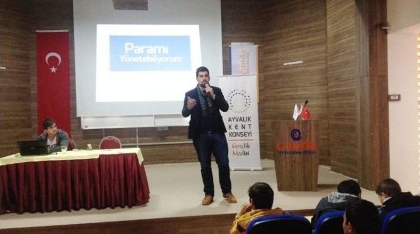 Gen&ccedil;lere &lsquo;paramı Y&ouml;netebiliyorum&rsquo; Eğitimi