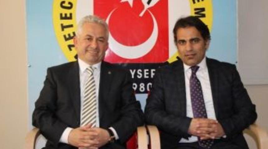 Suat &Ouml;zsoy Kayseri Gazeteciler Cemiyetini Ziyaret Etti