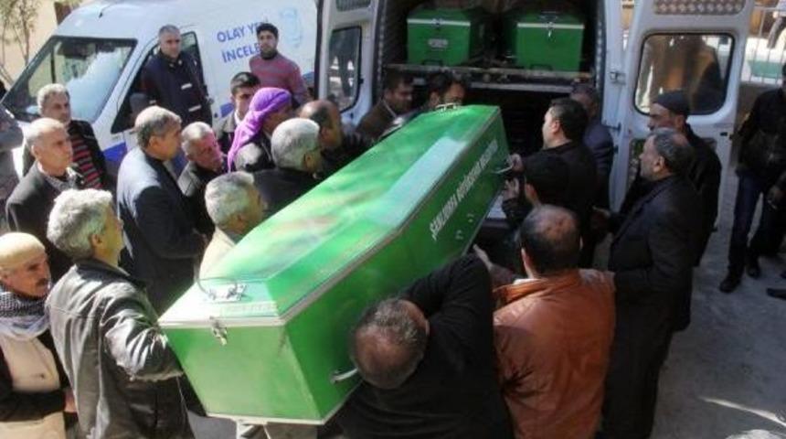 Şanlıurfa'da Barda D&ouml;ner Bı&ccedil;aklı Kavga: 1 &Ouml;l&uuml;, 1 Yaralı