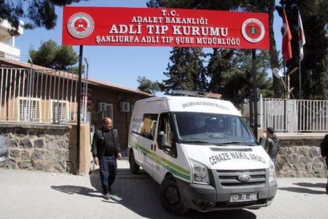 Şanlıurfa da Barda D&ouml;ner Bı&ccedil;aklı Kavga: 1 &Ouml;l&uuml;, 1 Yaralı 1