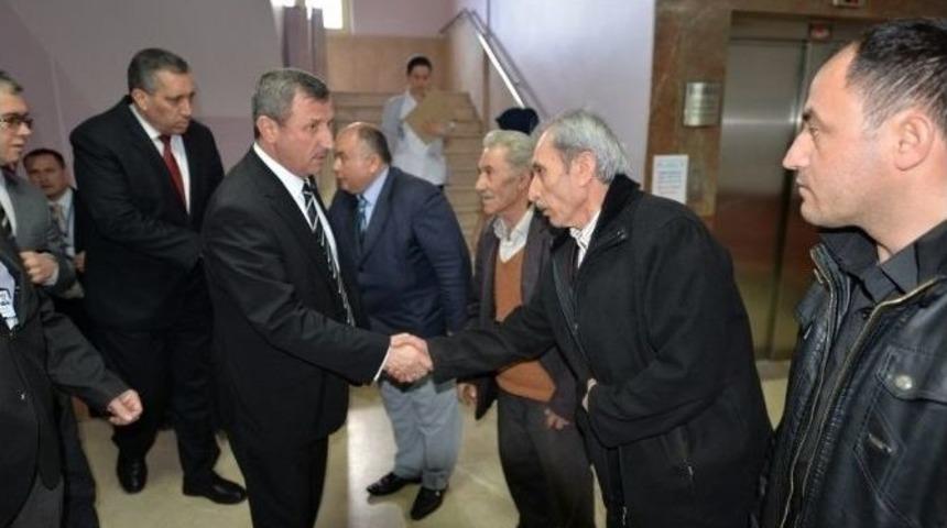 Vali&rsquo;den Kazada Yaralanan İş&ccedil;iye &rsquo;ge&ccedil;miş Olsun&rsquo; Ziyareti