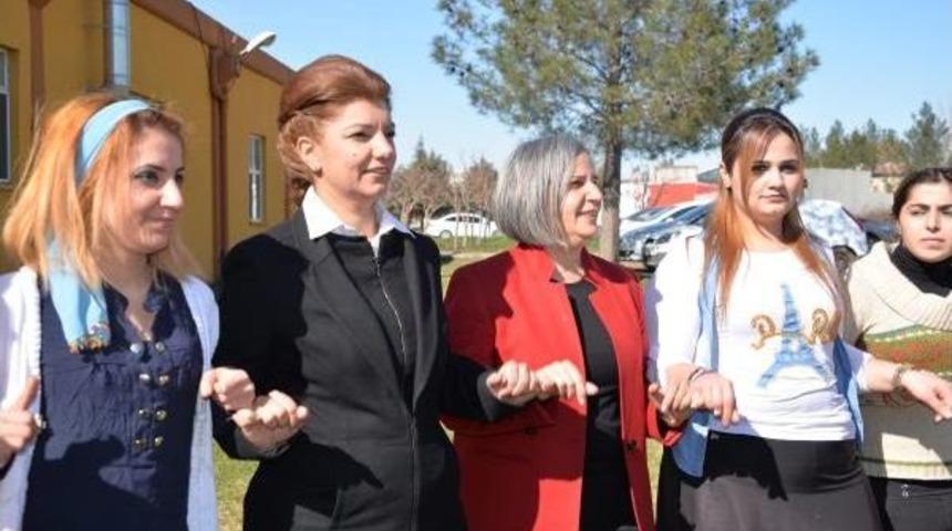 Kışanak: 8 Mart Resmi Tatil Ilan Edilsin