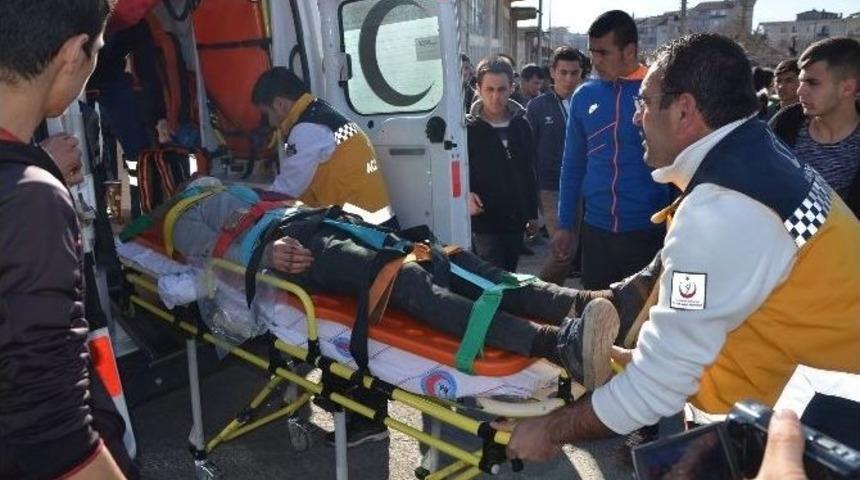 Karaman&rsquo;da Trafik Kazaları: 3 Yaralı