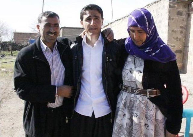 Pkk dan Ayrılan Genç, Davutoğlu nu Düğününe Bekliyor 3
