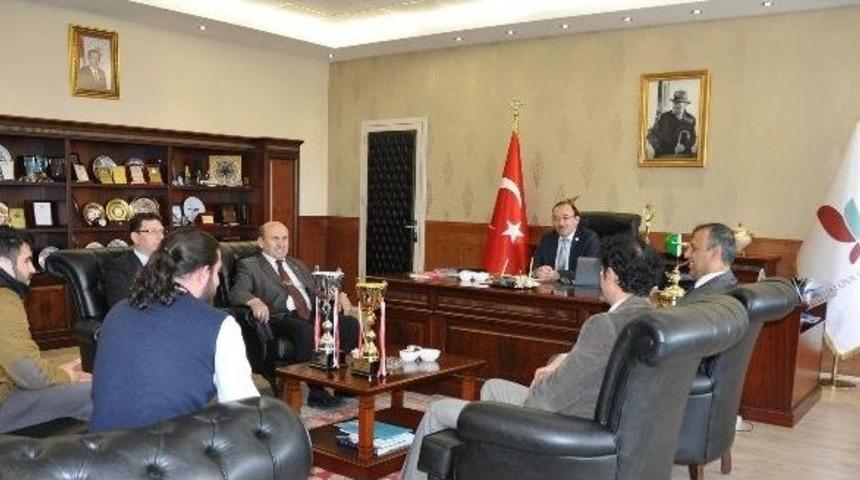 Yalova &Uuml;niversitesi&rsquo;nin Sportif Başarıları S&uuml;r&uuml;yor
