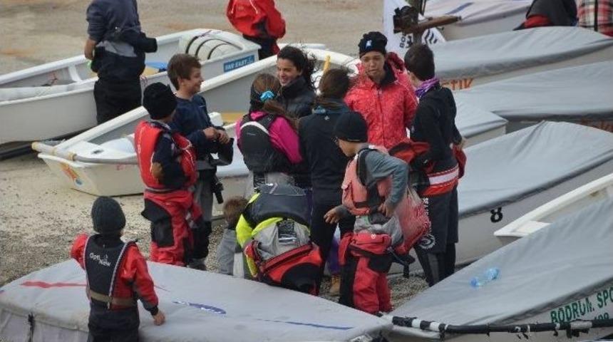 Bodrum 3. G&uuml;n Yarışlarına R&uuml;zgar Engeli