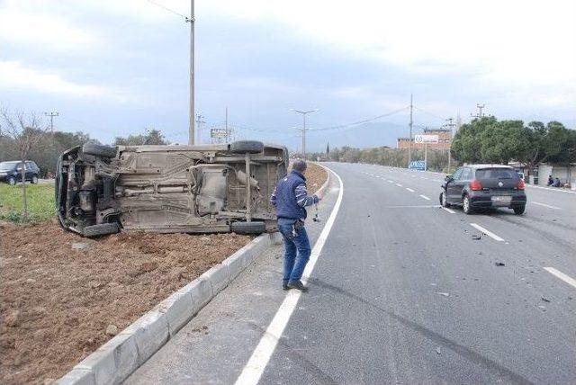 Balıkesir’de Trafik Kazası: 2 Yaralı