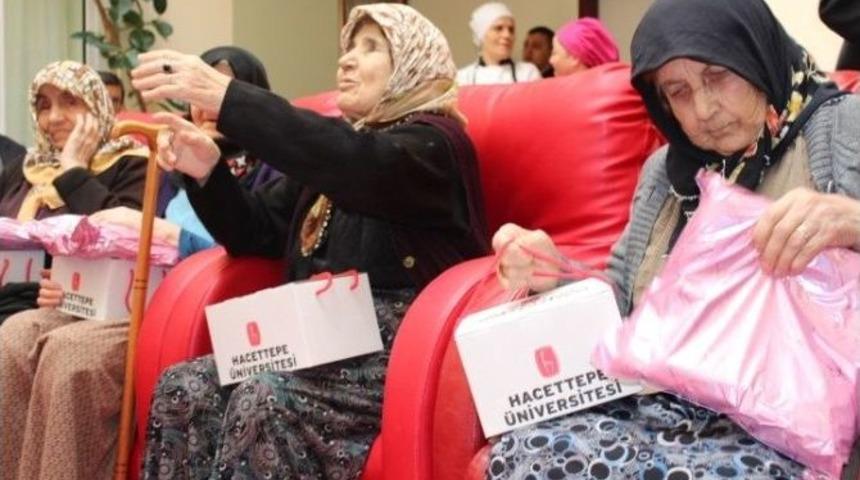 Hacettepe&rsquo;den Huzurevine Anlamlı Ziyaret