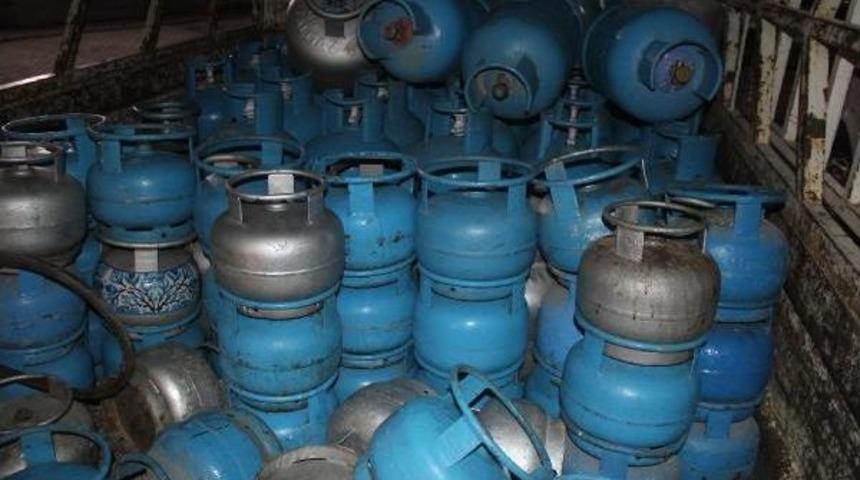 Şanlıurfa'da Ka&ccedil;ak 2 Bin T&uuml;p Ele Ge&ccedil;irildi