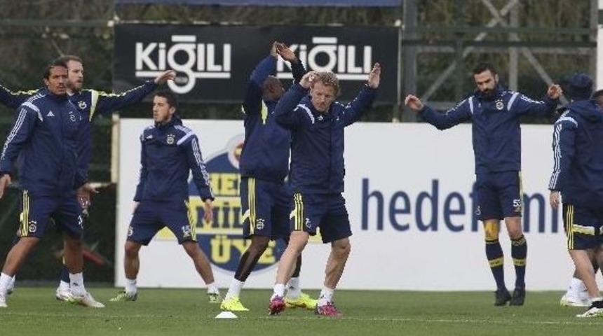 Fenerbah&ccedil;e&rsquo;de Derbi Hazırlıkları S&uuml;r&uuml;yor