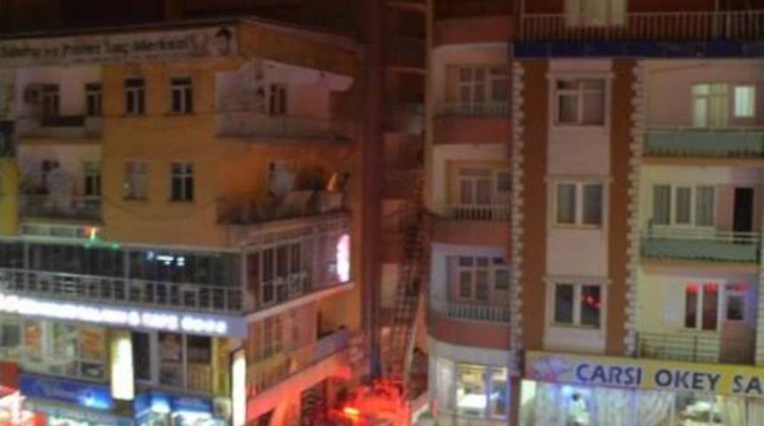 Hakkari'de Korkutan Yangın