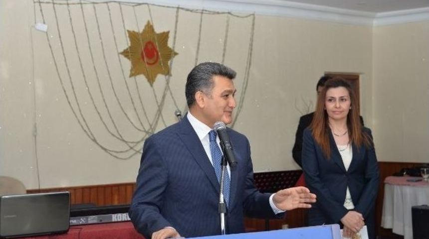 Emniyette G&ouml;revli Kadın Personel Yemekte Bir Araya Geldi