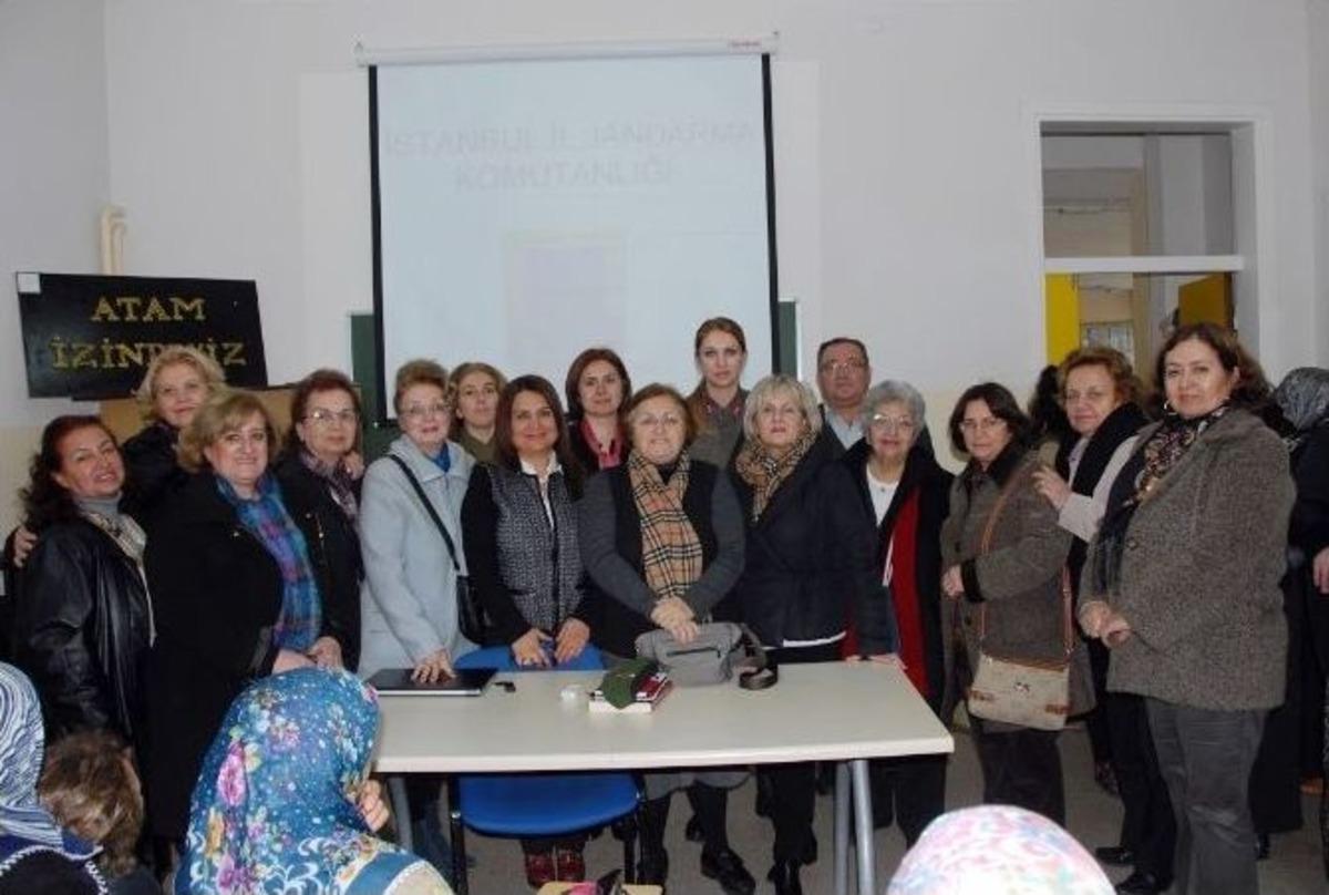 İstanbul&rsquo;da Jandarmadan &ldquo;kadına Şiddete Hayır" Semineri