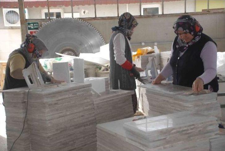 Kadınların Şekil Verdiği Mermerler Avrupa’ya İhraç Ediliyor G1