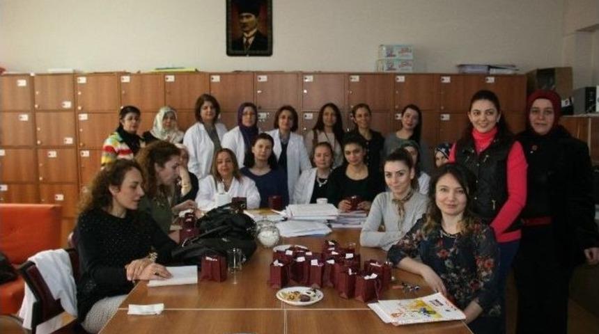 İsmetpaşa Okul Aile Birliği Bayan &Ouml;ğretmenlerin Kadınlar G&uuml;n&uuml;n&uuml; Kutladı