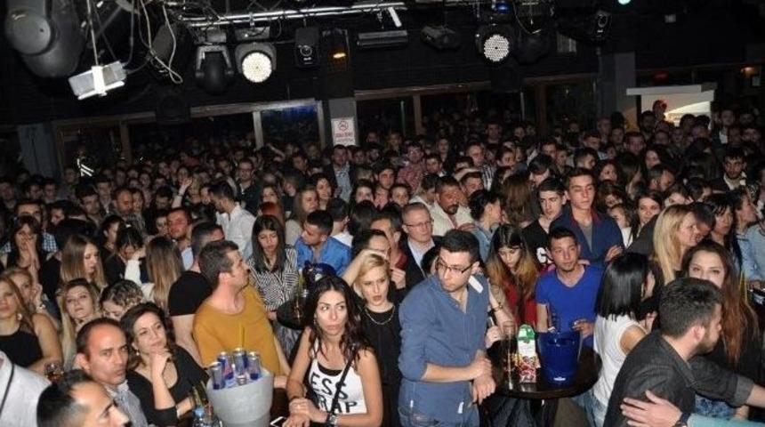 &Ccedil;anakkale&rsquo;de Demet Akalın Coşkusu