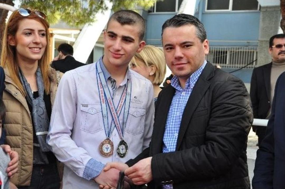 Otistik &Ccedil;ocuklar Manisa&rsquo;nın Gururu Oldu