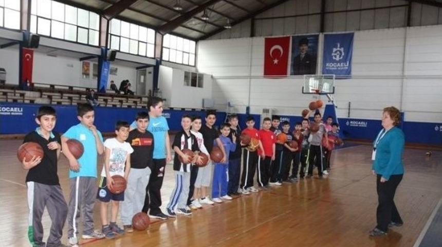 Spor Okullarında Eğitim Devam Ediyor