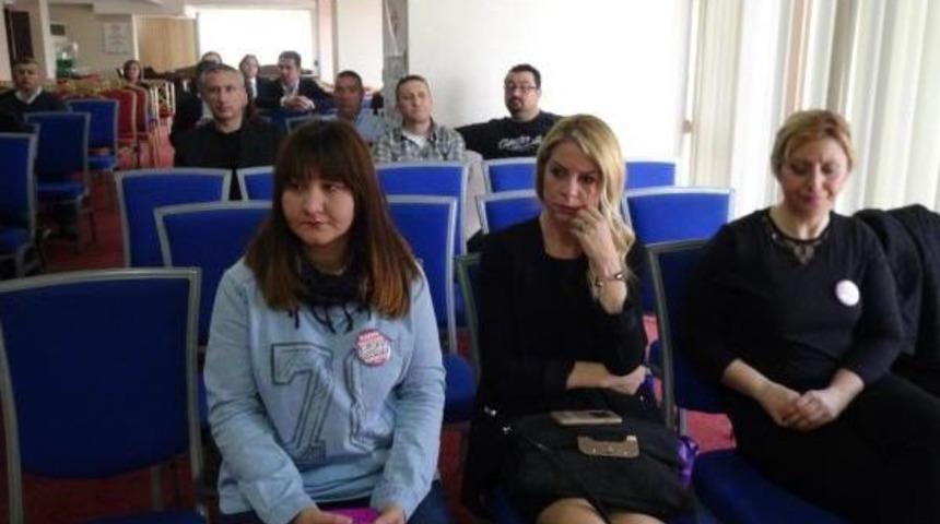 İla&ccedil; M&uuml;messillerinden, &Ouml;ld&uuml;r&uuml;len Meslektaşlarının Oğlunun Eğitimi I&ccedil;in Kampanya