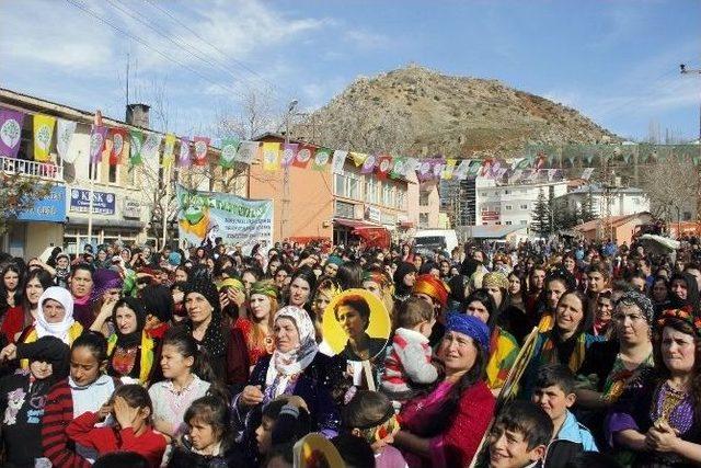 Çukurca’da 8 Mart Coşkusu