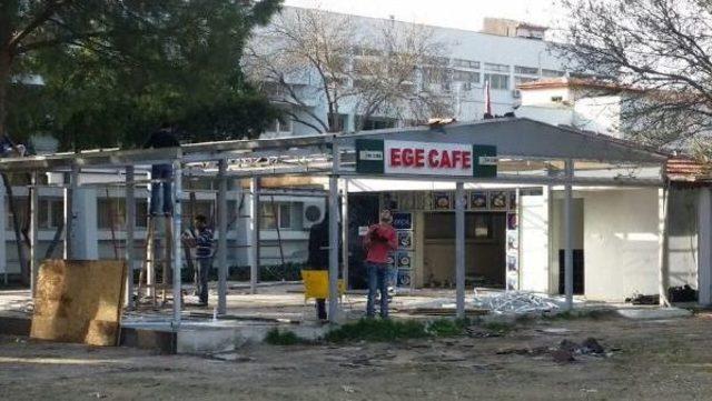 Ege Üniversitesi'nde Eylem Alanına Sac Bariyer