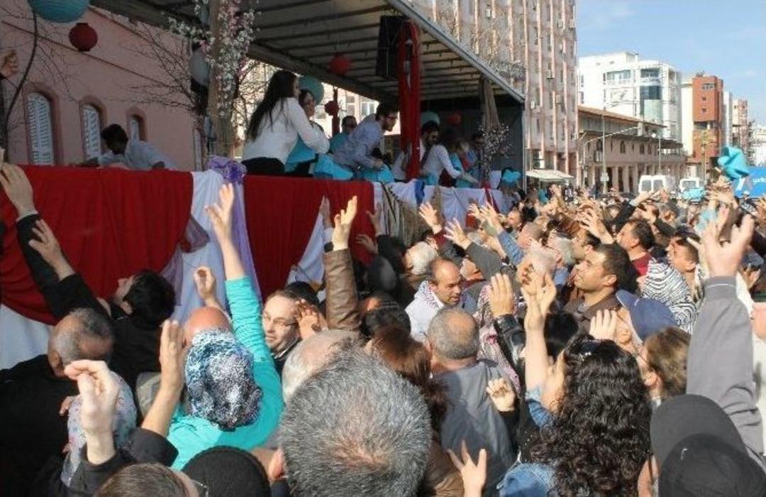 Havlu Ve Bornoz G&uuml;n&uuml;&rsquo;nde İzdiham
