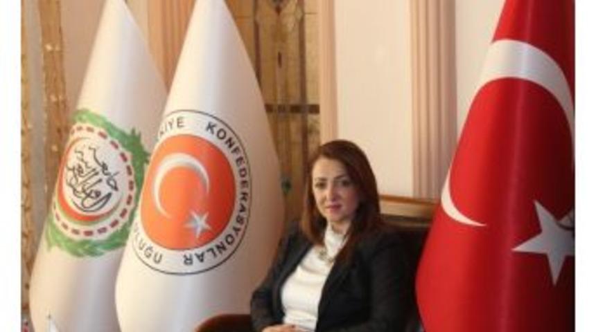 Emine Atasoy Kadınlar G&uuml;n&uuml;&rsquo;n&uuml; Kutladı