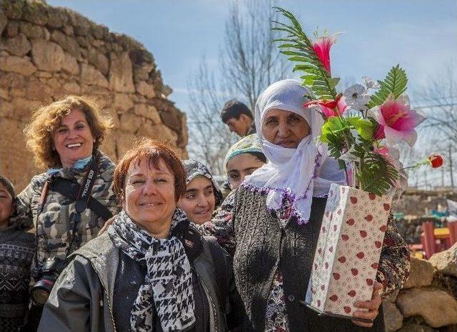 (özel Haber) Fotoğrafçılardan Anlamlı Kutlama