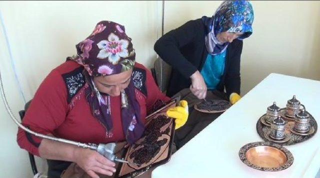 Arpaçaylı Kadınlara Bakır Işlemeciliği Kursu 2