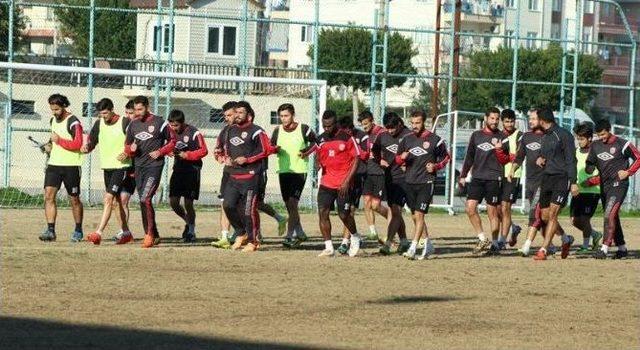 Kepez Belediyespor’da Sürpriz Doğum Günü Kutlaması 2