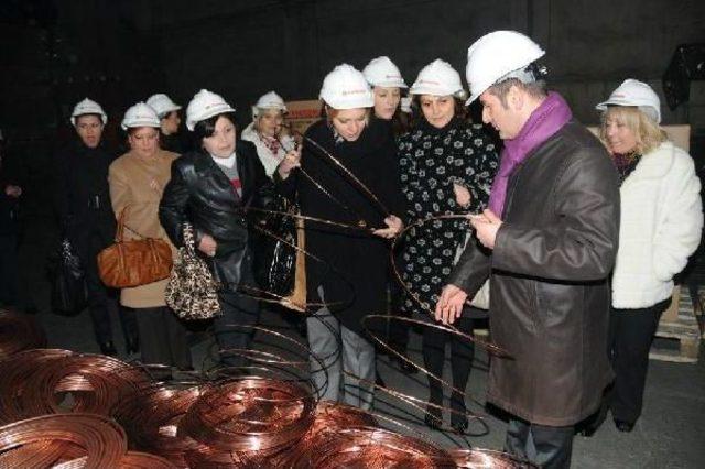 Elvinder, Kadınların Eğitimi Ve Istihdamı I&ccedil;in &Ccedil;alışıyor 2