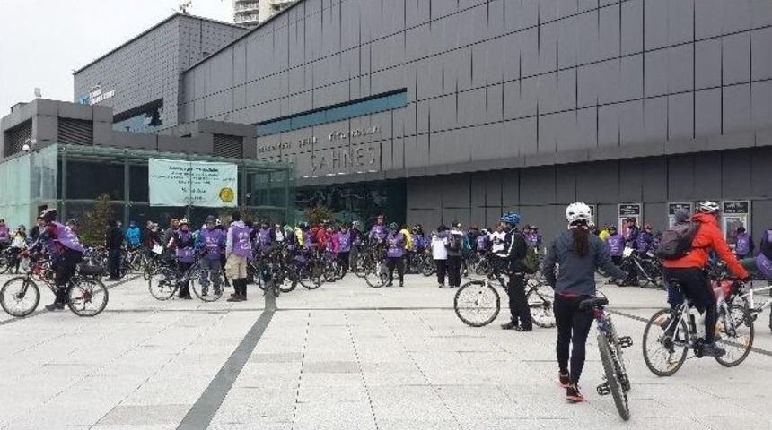 &Ouml;zgecan Aslan İ&ccedil;in Avrupa&rsquo;dan Anadolu&rsquo;ya Pedal &Ccedil;evirdiler