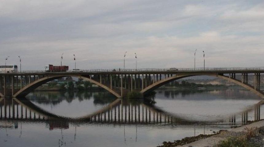 Fırat Akacak Şanlıurfa Kazanacak