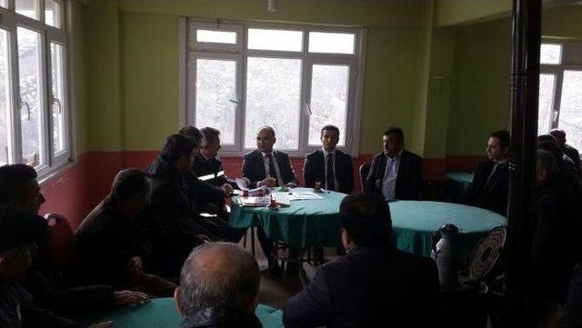 Vali G&uuml;naydın, Heyelan B&ouml;lgesinde İncelemelerde Bulundu 2