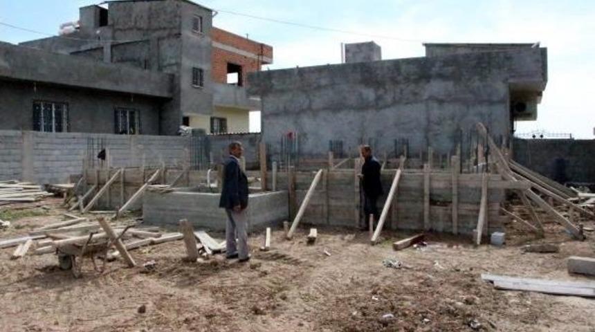 Nusaybin'de Inşaat Iş&ccedil;isi Suriye'den Gelen Kurşunla &Ouml;ld&uuml;