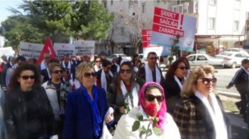 Kadına Şiddete &Ouml;nlenmesi İ&ccedil;in Y&uuml;r&uuml;d&uuml;ler