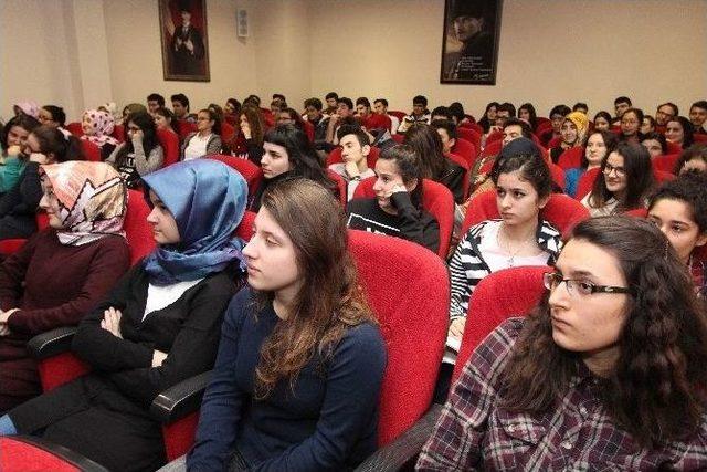 Ygs&rsquo;ye Girecek &Ouml;ğrencilere Eğitim Semineri 1