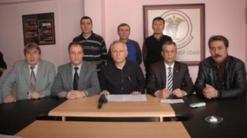 13 Mart&rsquo;ta Sağlık&ccedil;ılar İş Bırakacak